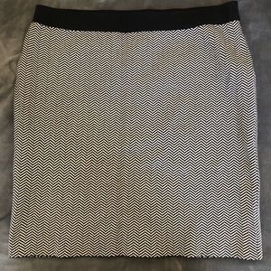 Elle pencil skirt
